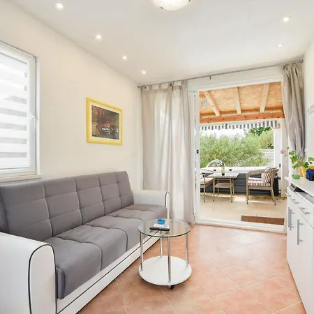 House Lila Jacuzzy